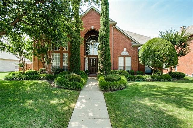 1st image of 2542 Briardale Dr