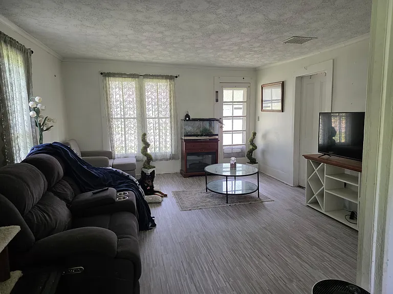 38 Mechanic St — Photo 2