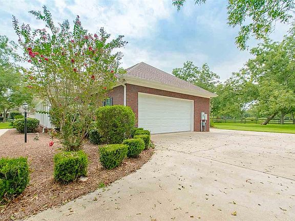 5th image of 12814 Dominion Dr