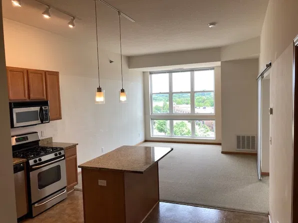 2650 University Ave W APT 321, Saint Paul, MN 55114