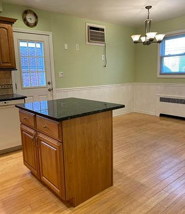 2nd image of 8 Woodbine St