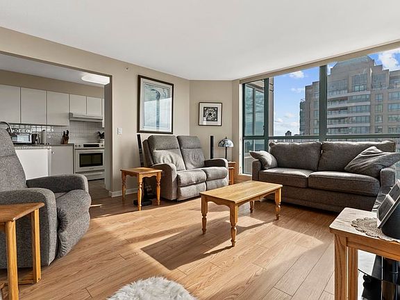 2nd image of 6611 Southoaks Cres #1703