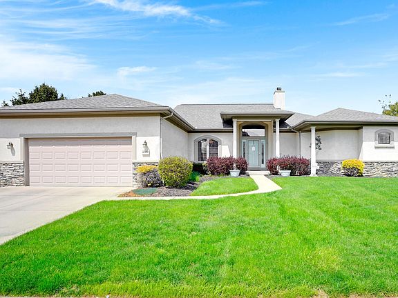 2nd image of 4806 Briargrove Dr