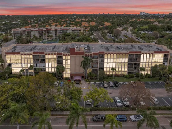 2101 Atlantic Shores Blvd APT 201, Hallandale, FL 33009