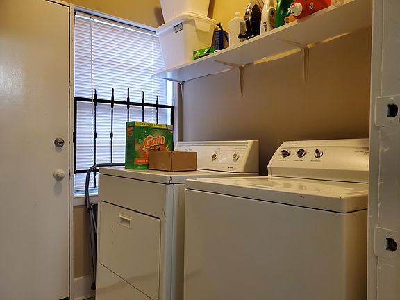 2nd image of 1534 N Parkway APT 3