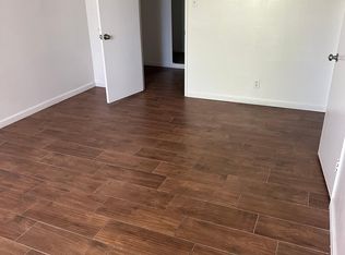 2040 W Avenue J13 APT 32, Lancaster, CA 93536