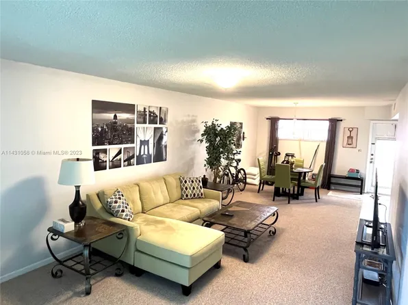 691 S Hollybrook Dr APT 306, Pembroke Pines, FL 33025