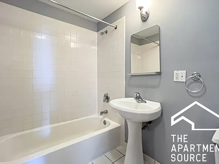 1824 S Bishop St #9 — Photo 6