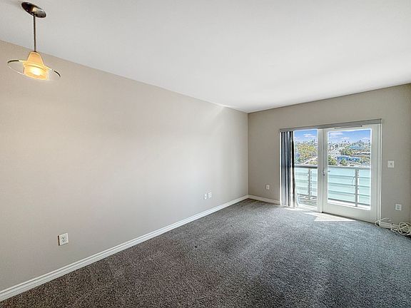 4th image of 550 15th St Unit 708