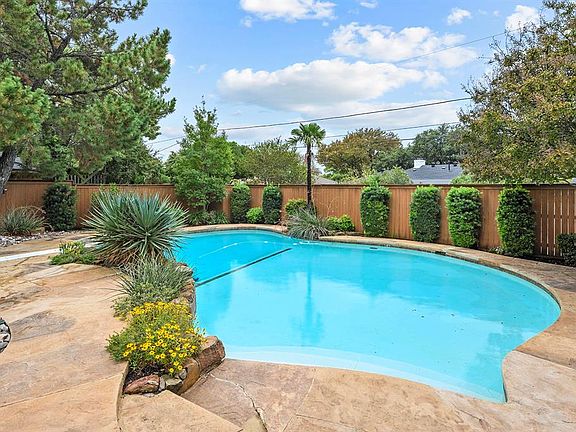 2nd image of 2511 Little Creek Dr