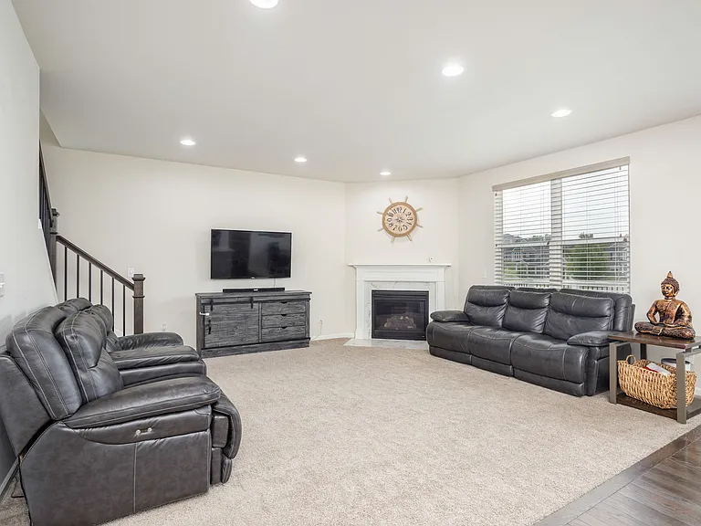 2391 Findley Cir — Photo 6