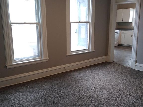 3rd image of 517 Ottawa St