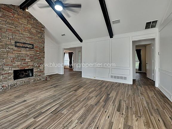 3rd image of 3736 Solarium Pl
