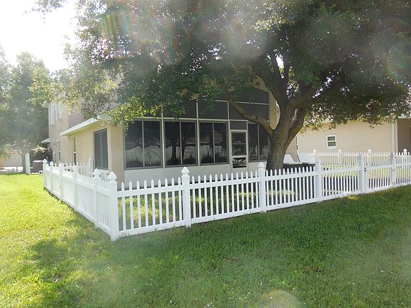 3rd image of 8301 Maidencane Pl