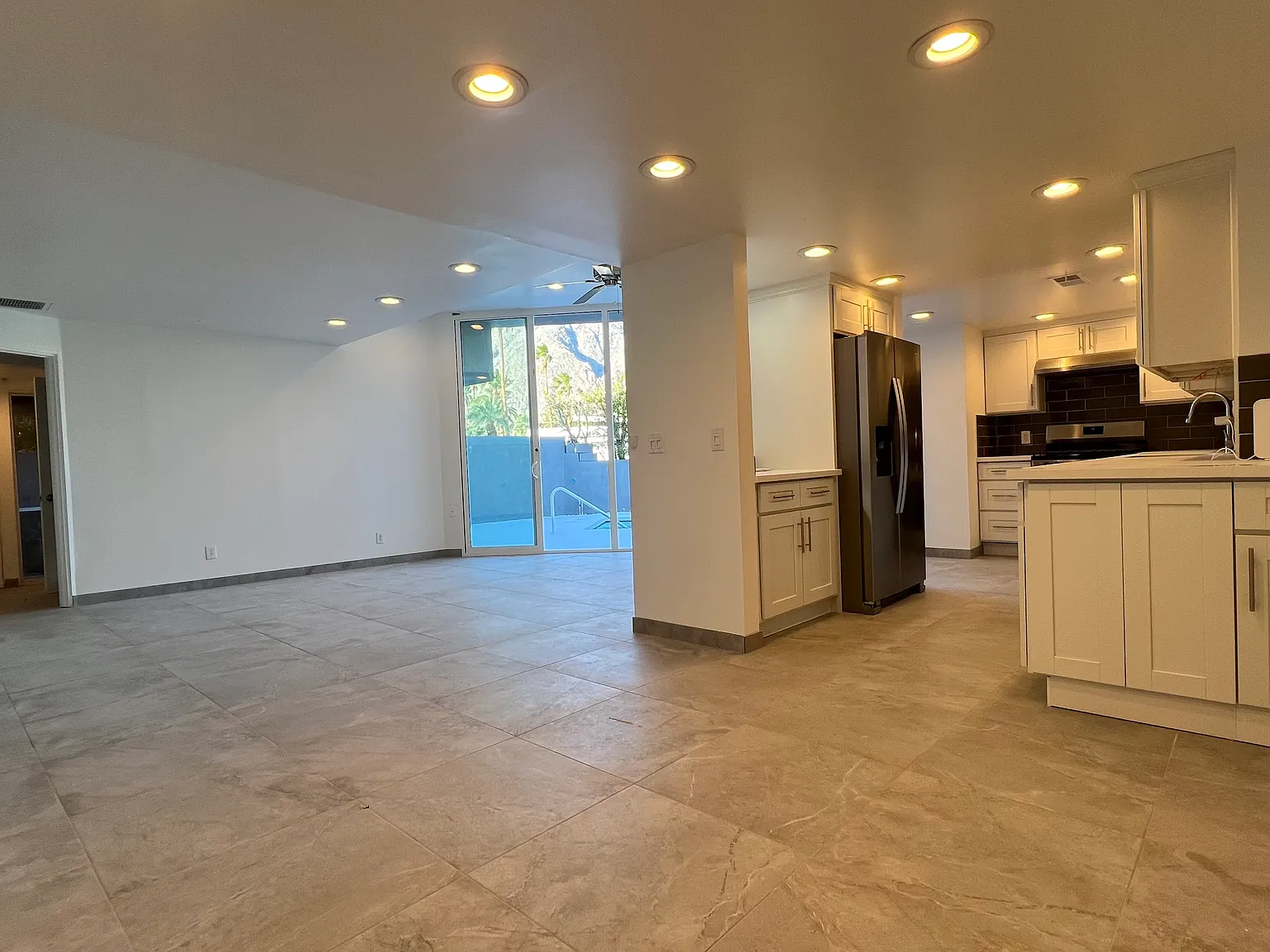 4 bed, 2000 sqft, $2,975 — Photo 3