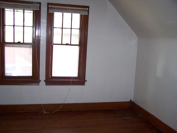2nd image of 2644 William St