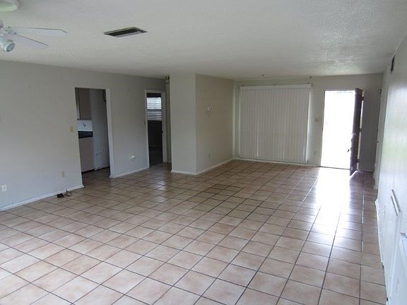 3rd image of 1200 Marlowe Ave
