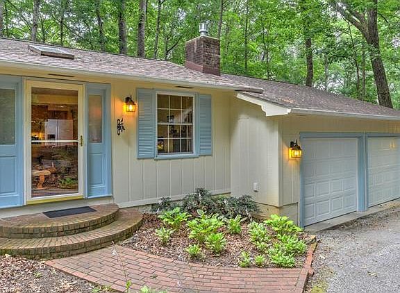 2nd image of 203 Gosling Dr