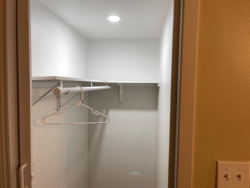 Walk in Closet
