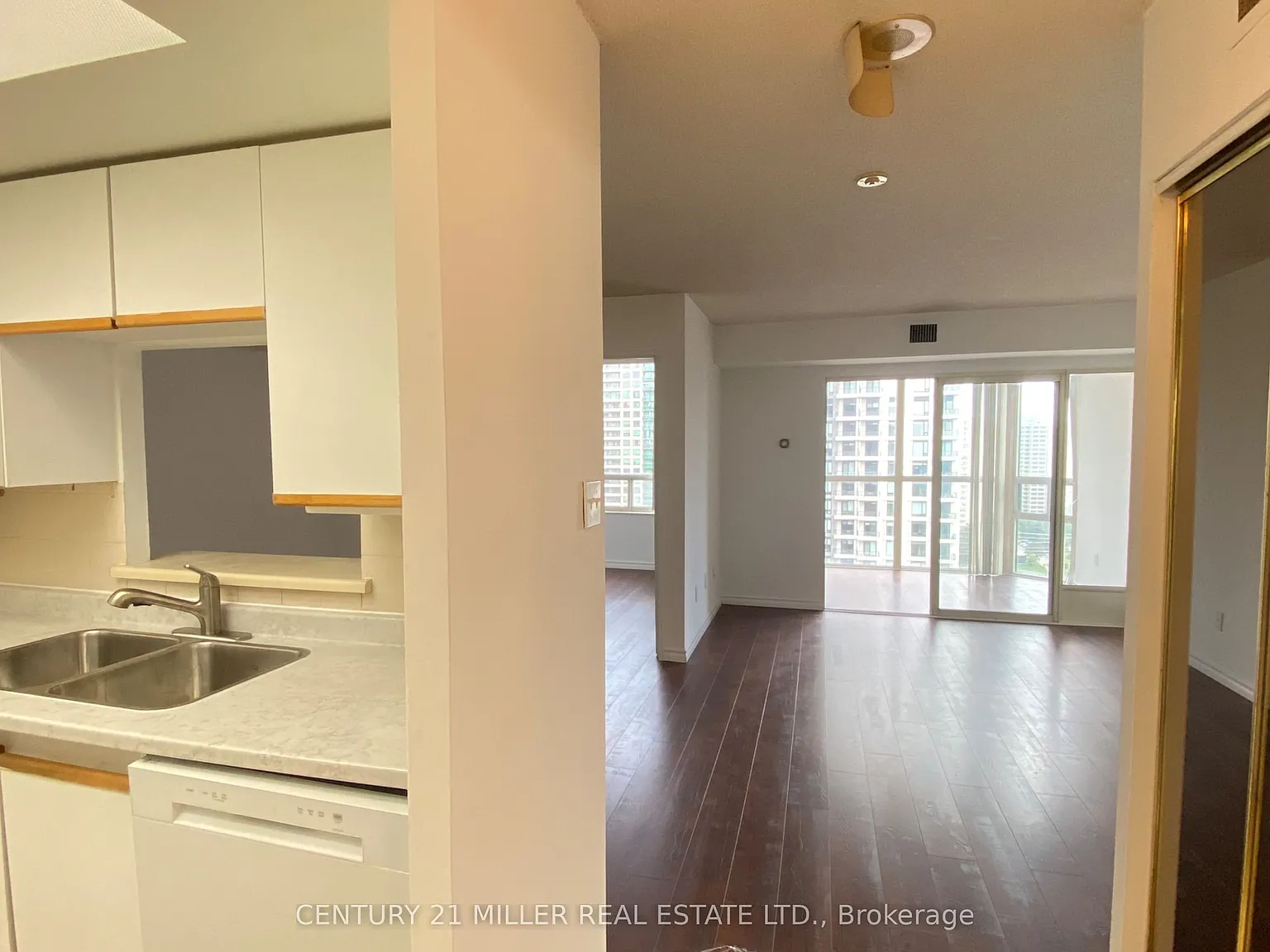 3 bed, $2,650 — Photo 4