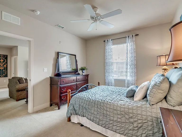 Victoria Park Apartments — Photo 7