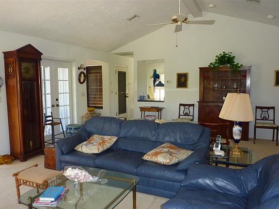 4th image of 4496 Waters Edge Ln