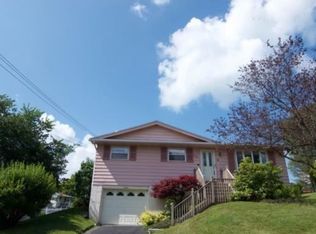 908 Cheryl Dr, Endicott, NY 13760