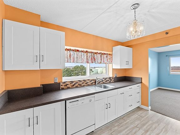 4th image of 100 Cove Way Unit 601