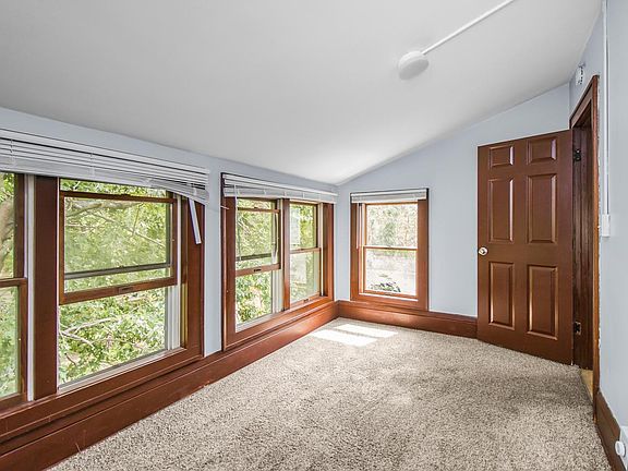 2nd image of 823 Englewood Ave