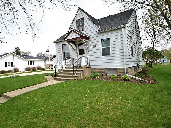 3rd image of 220 N Oakhill Ave