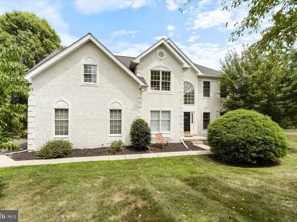 3 Anvil Ct, Glen Mills, PA 19342