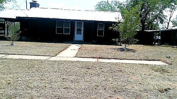 1st image of 835 E 6th St