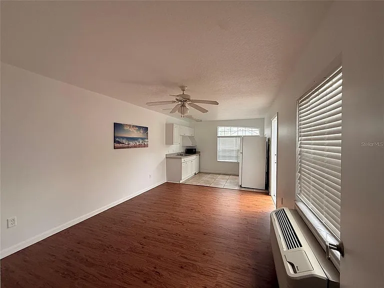 527 Caribbean Dr #B — Photo 5
