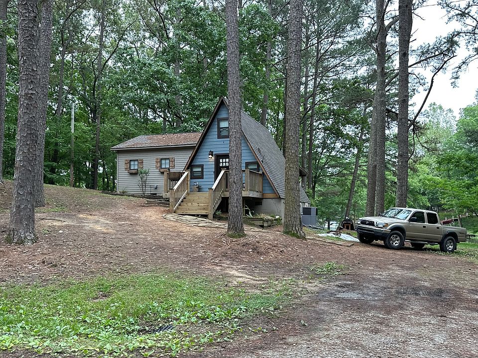 2nd image of 394 Mountain Leader Trl