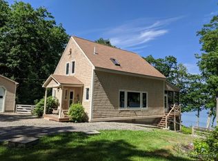64 Higbee Ln, Boothbay, ME 04537