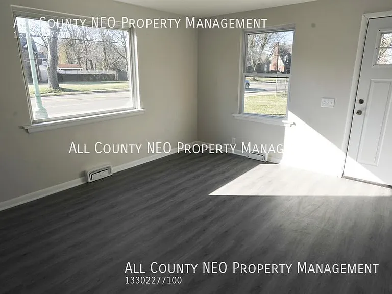 2114 Market Ave N #1 — Photo 16