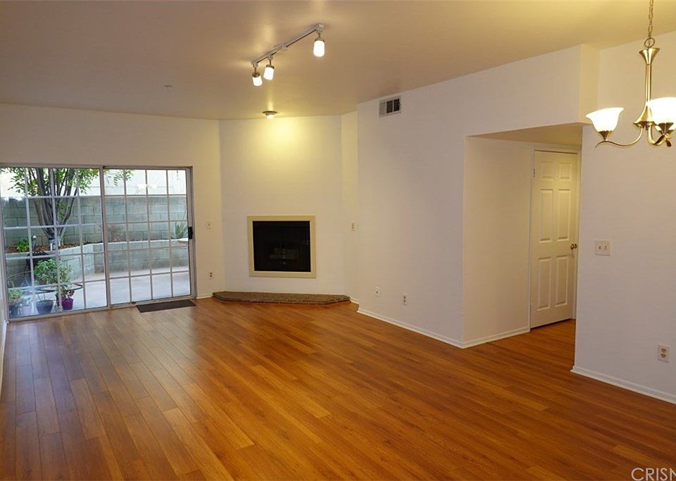 1st image of 522 N Jackson St APT 103