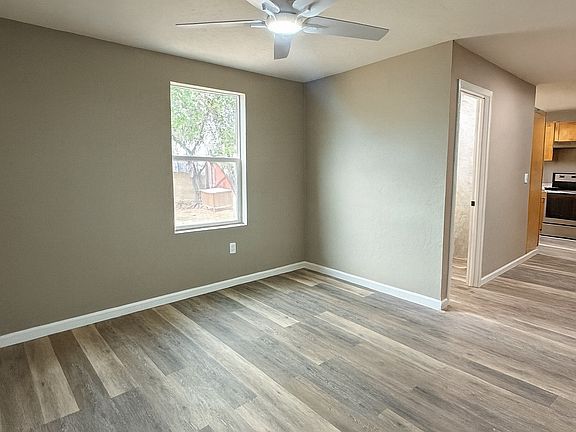 2nd image of 120 W Blacklidge Dr #A