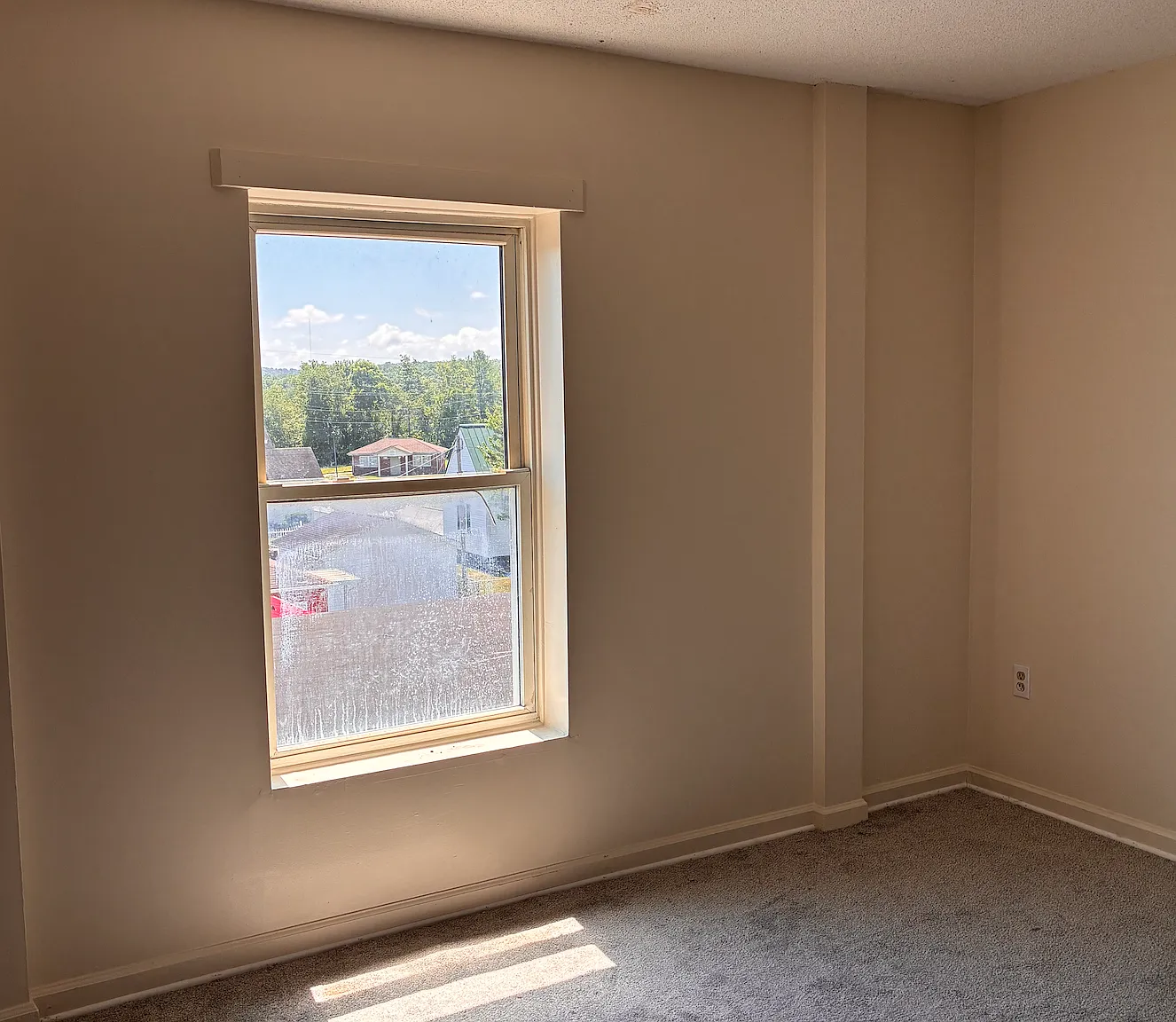 2 bed, 900 sqft, $900 — Photo 3