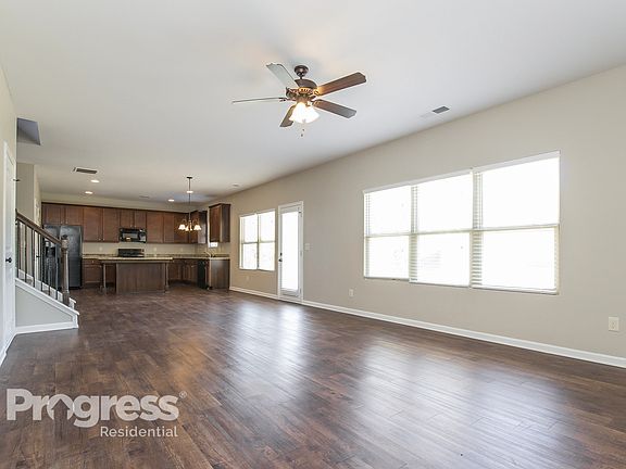 5th image of 431 Chandler Bluff Ct