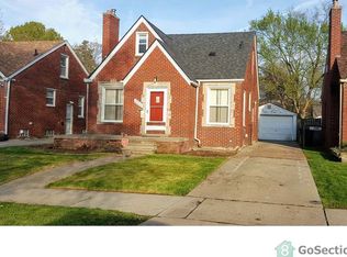 12260 Lansdowne St, Grosse Pointe, MI 48224