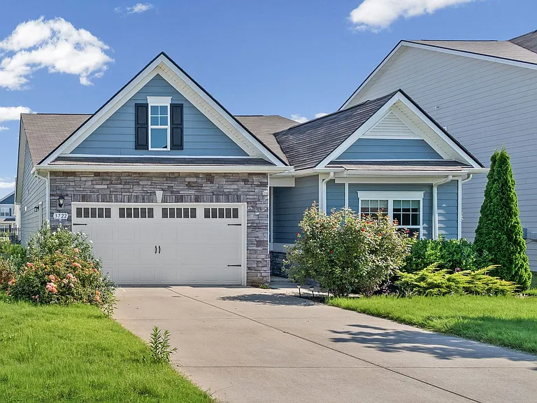 3722 Pelham Wood Dr — Photo 14