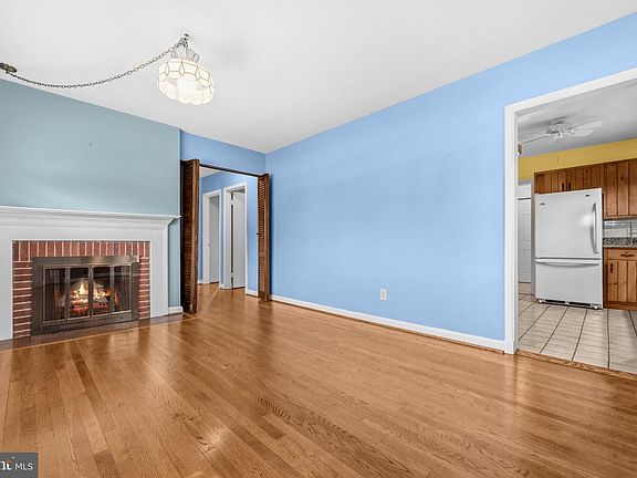 4th image of 3201 Apex Cir