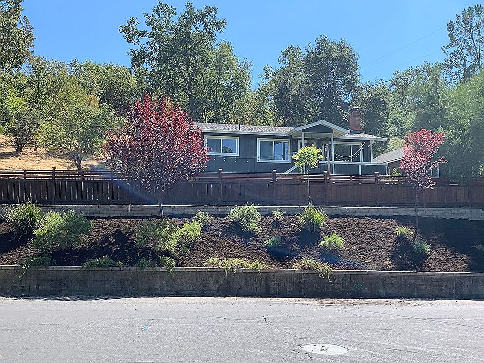 1st image of 445 Kottinger Dr