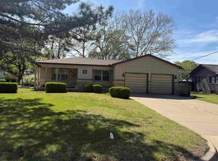 999 N Denmark Ave, Wichita, KS 67212