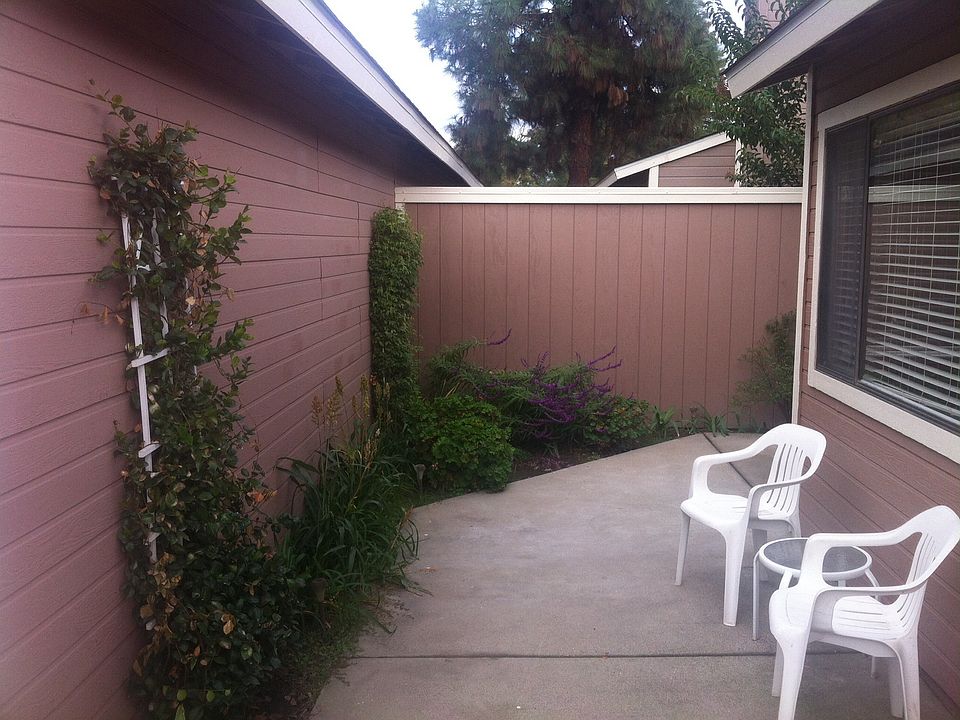 2nd image of 1200 Lakewood Ave APT 39