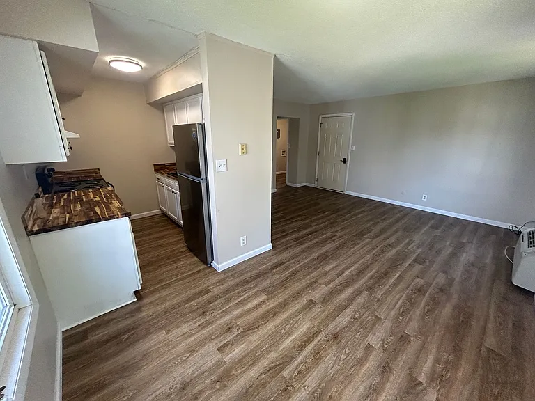 347 N Charles St — Photo 13