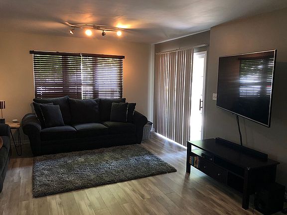 4th image of 2903 Bartlett Ct Unit 101