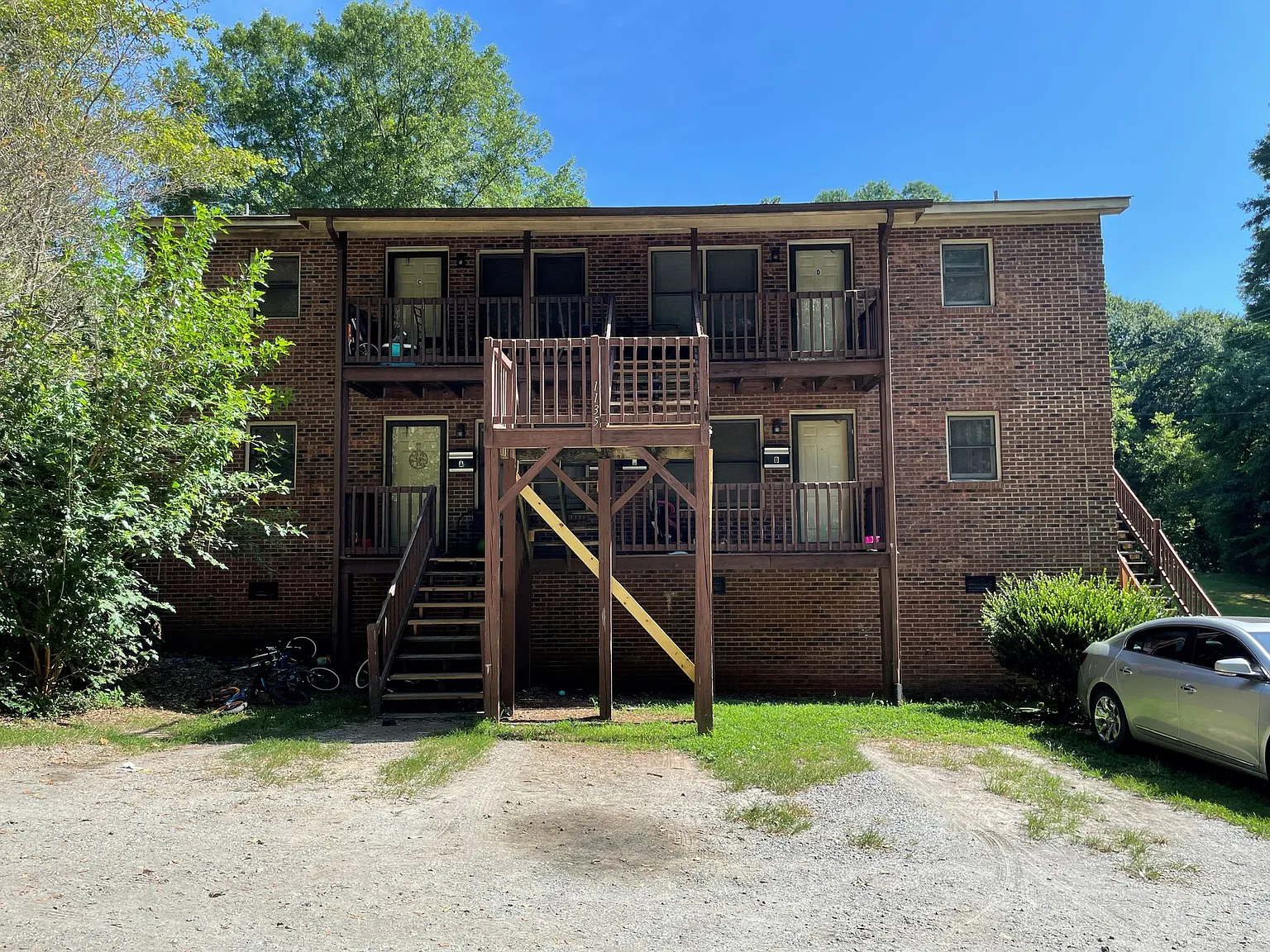 SHJ131-1135 Bridges Street — Photo 1
