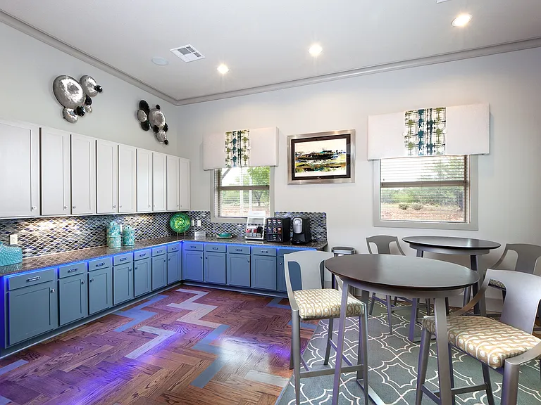 Sonterra Blue — Photo 26